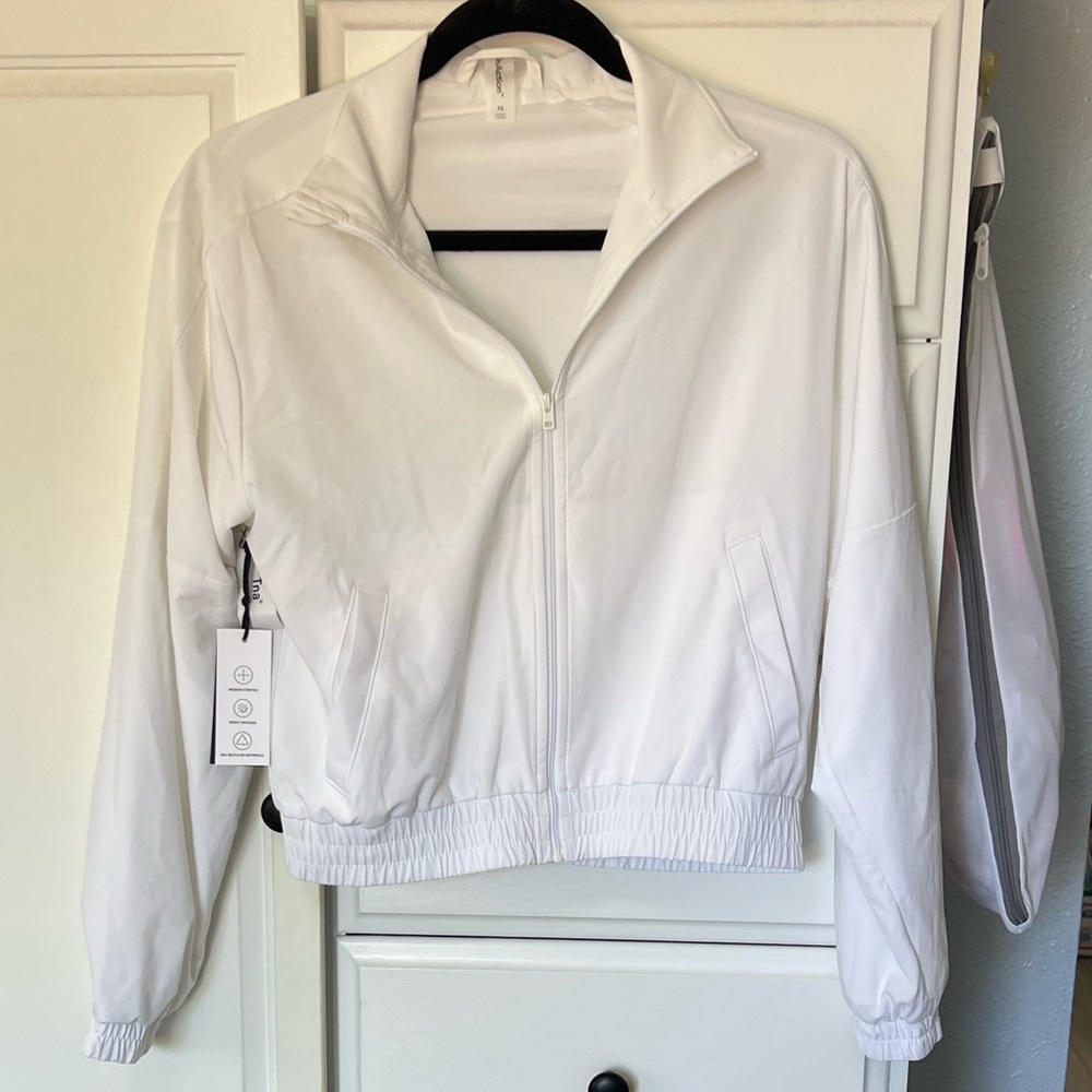 NWT Aritzia TNA White Jacket